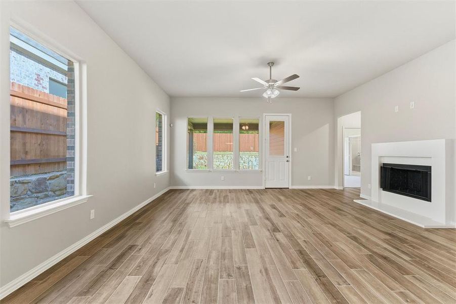 Spacious, unfurnished interior of a new home in Waterford Park, Weatherford (Image 17). Spacious, unfurnished interior of a new home in Waterford Park, Weatherford (Image 17).