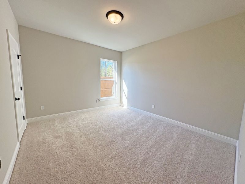 Spacious, unfurnished interior of a new home in Longleaf, Lumberton (Image 16).