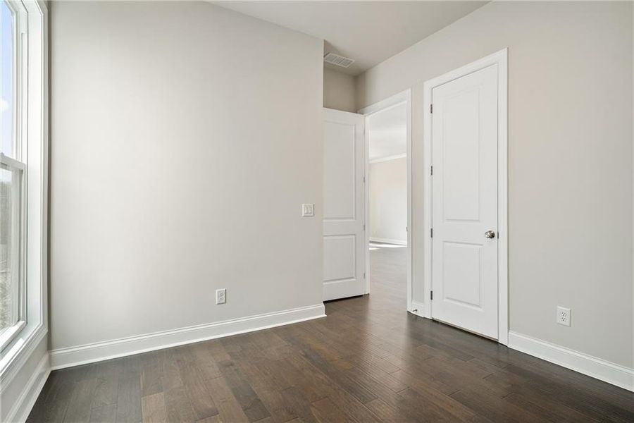 Spacious, unfurnished interior of a new home in Aberdeen, Hoschton (Image 24).