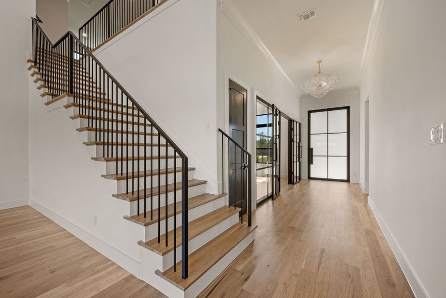 Spacious, unfurnished interior of a new home in Montclair, Prosper (Image 45). Spacious, unfurnished interior of a new home in Montclair, Prosper (Image 45).