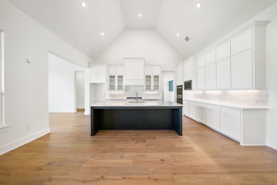 Furnished interior view inside a new home in Winding Creek, Rockwall (Image 6).