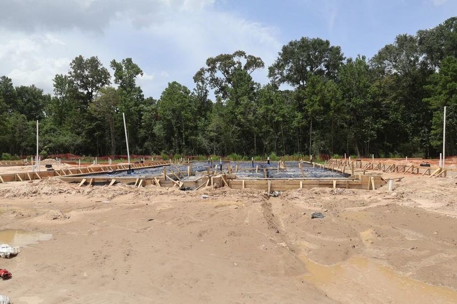 Every foundation at DWH is engineered and it’s inspected three times! We do not do “batch” testing. Rest easy knowing your foundation comes with a 10 year warranty. Every foundation at DWH is engineered and it’s inspected three times! We do not do “batch” testing. Rest easy knowing your foundation comes with a 10 year warranty.