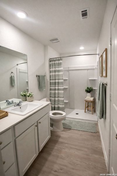 Furnished interior view inside a new home in , Seguin (Image 5).