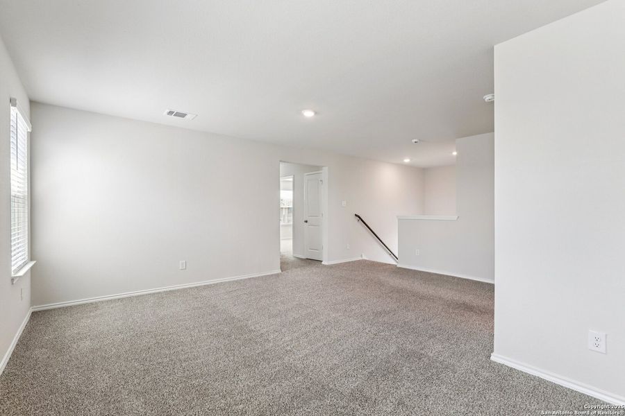 Spacious, unfurnished interior of a new home in Solana Ridge, San Antonio (Image 23). Spacious, unfurnished interior of a new home in Solana Ridge, San Antonio (Image 23).