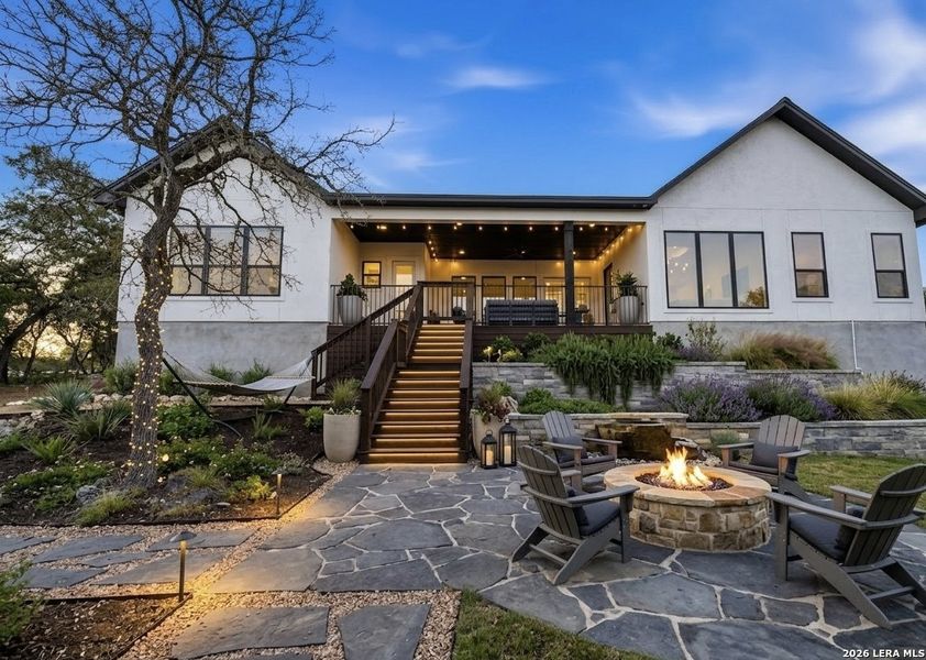 Exterior details and patio area of a home in , New Braunfels (Image 3).