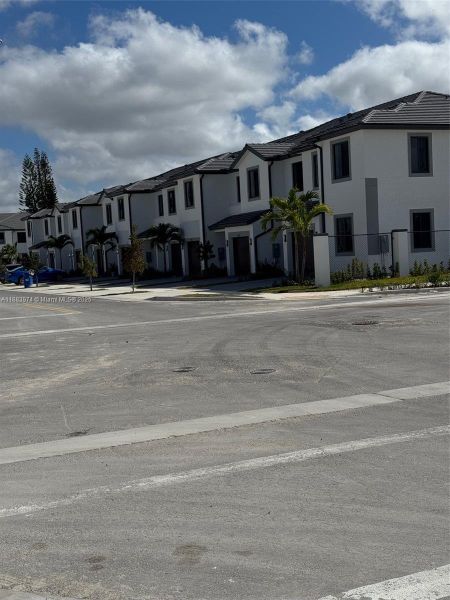 Image 8 of a home in .