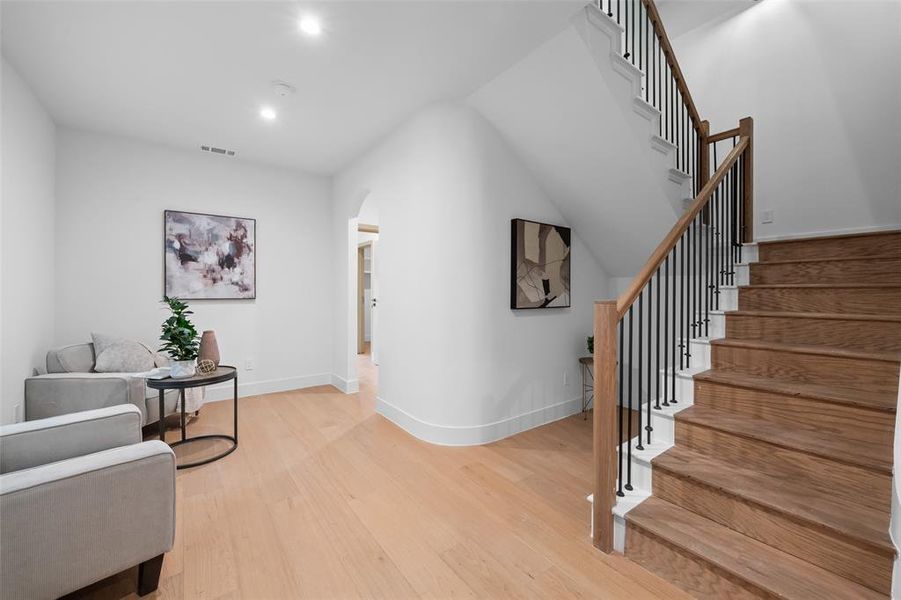 Furnished interior view inside a new home in , Dallas (Image 8).