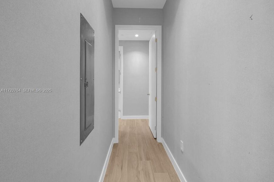 Hall to 3rd Suite
