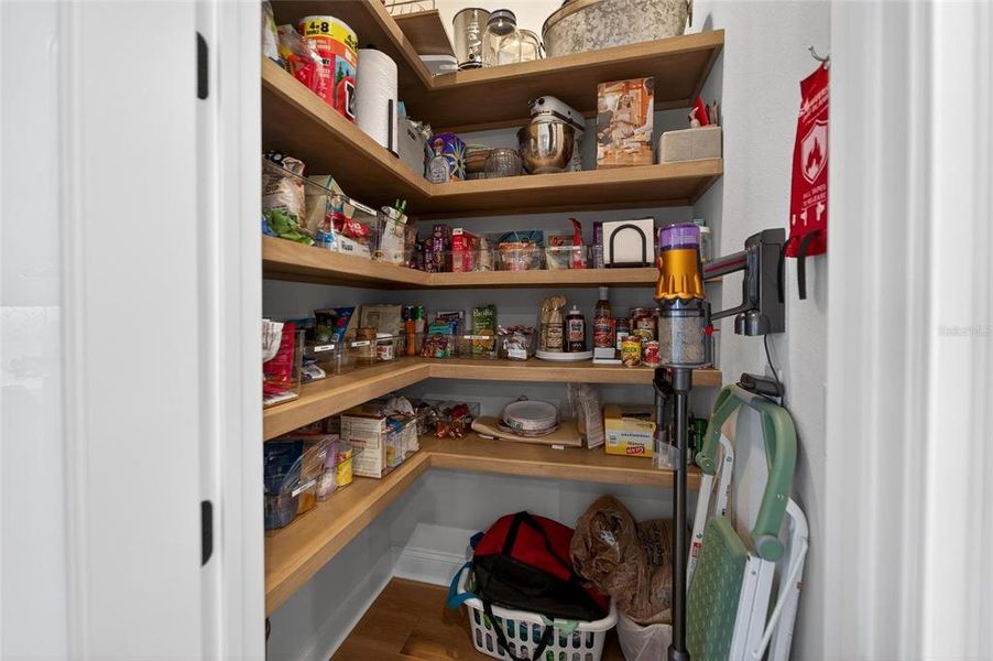 Close-up of interior finishes inside a home in , Bartow (Image 22).