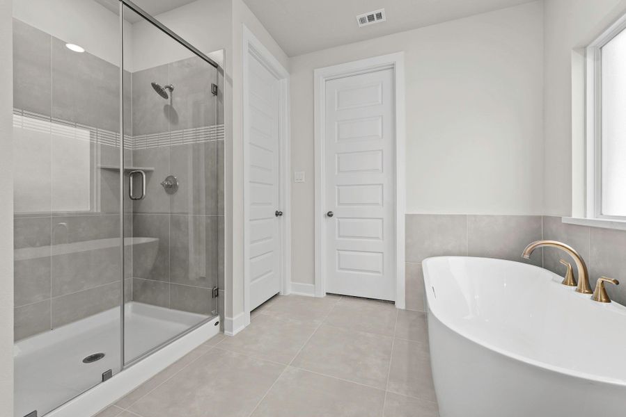 Representative image. Features, specifications, selections and colors may vary. Representative image. Features, specifications, selections and colors may vary.