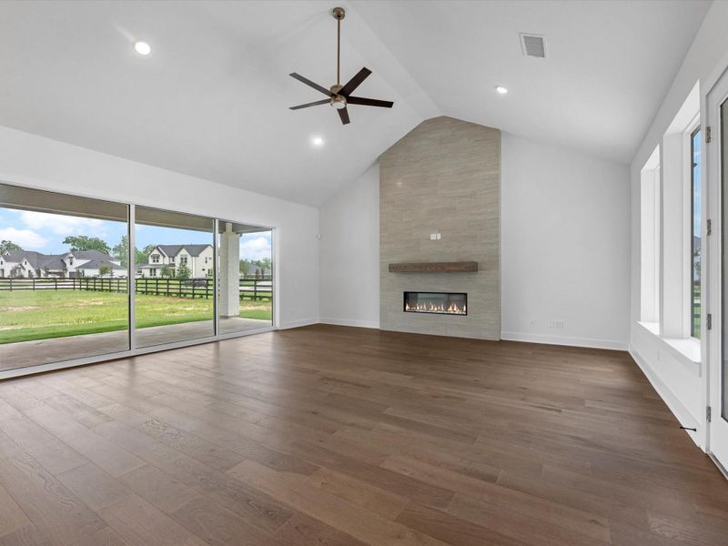 Spacious, unfurnished interior of a new home in The Estates at James Lane, Fulshear (Image 23).