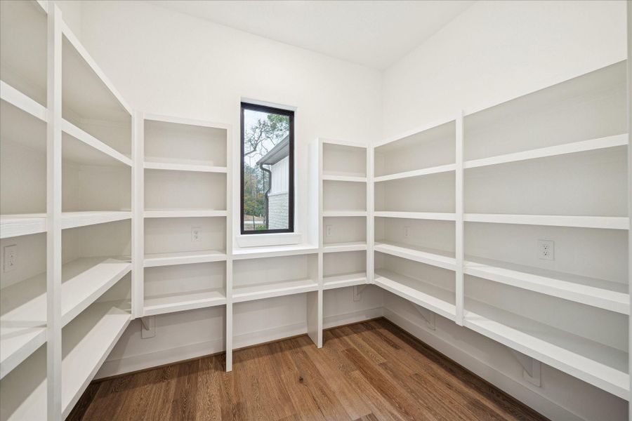 Spacious, unfurnished interior of a new home in , Huntsville (Image 16).