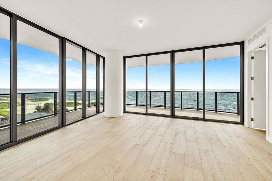 Direct Oceanfront NE Corner