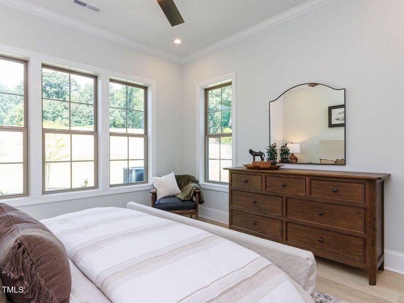 022-1280x960-primary-bedroom 022-1280x960-primary-bedroom