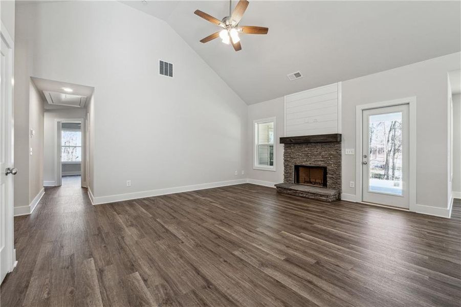 Spacious, unfurnished interior of a new home in , Talking Rock (Image 17). Spacious, unfurnished interior of a new home in , Talking Rock (Image 17).