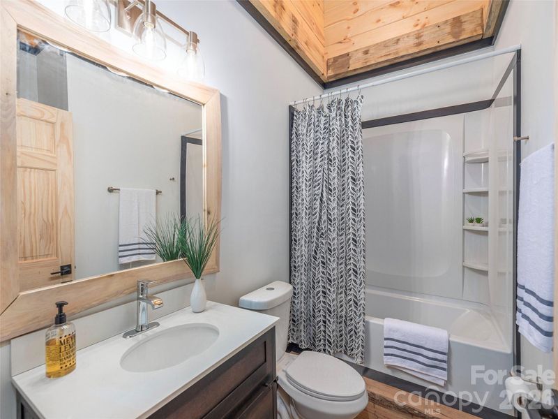 Furnished interior view inside a new home in , Waynesville (Image 7).