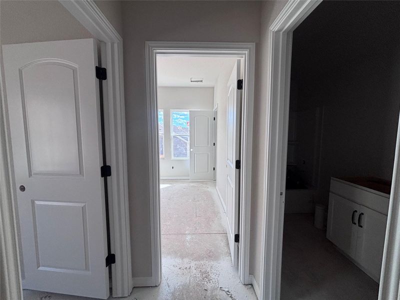 Image 36 of a home in The Colony 50s.