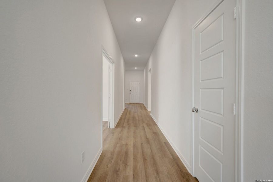 Spacious, unfurnished interior of a new home in Greenspoint Heights, Seguin (Image 26).