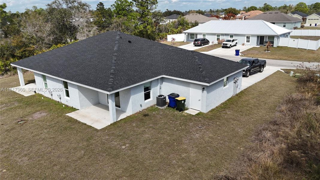 Exterior details and patio area of a home in , Sebring (Image 34).
