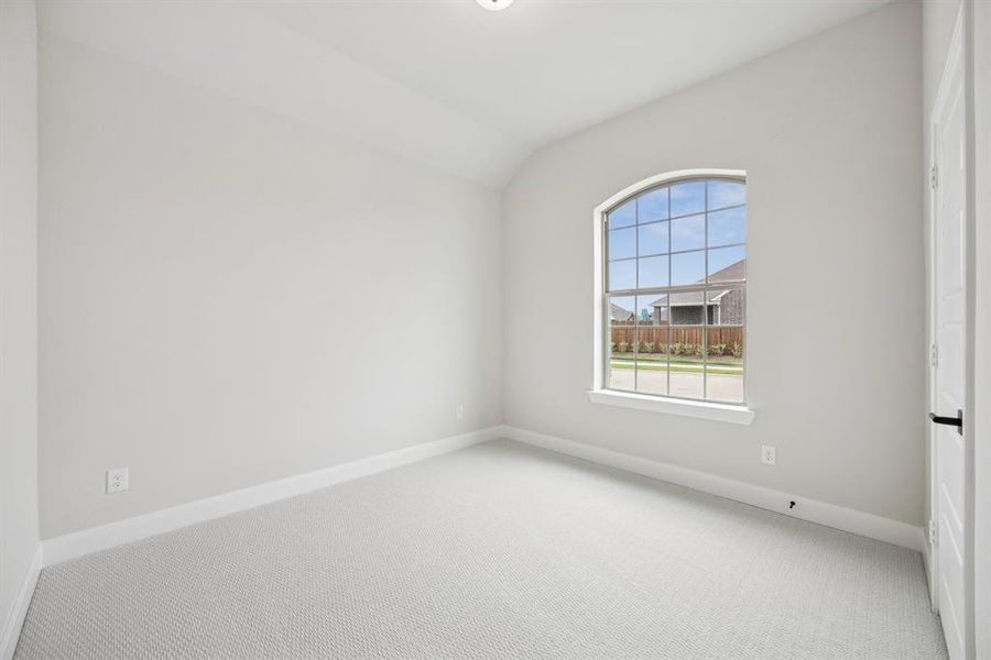 Spacious, unfurnished interior of a new home in Creekshaw – Classic, Royse City (Image 15). Spacious, unfurnished interior of a new home in Creekshaw – Classic, Royse City (Image 15).