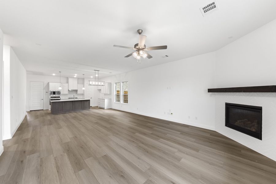 Representative unfurnished interior of a home built from the Brookstone I by Sandlin Homes in Timberbrook, Justin (Image 17).