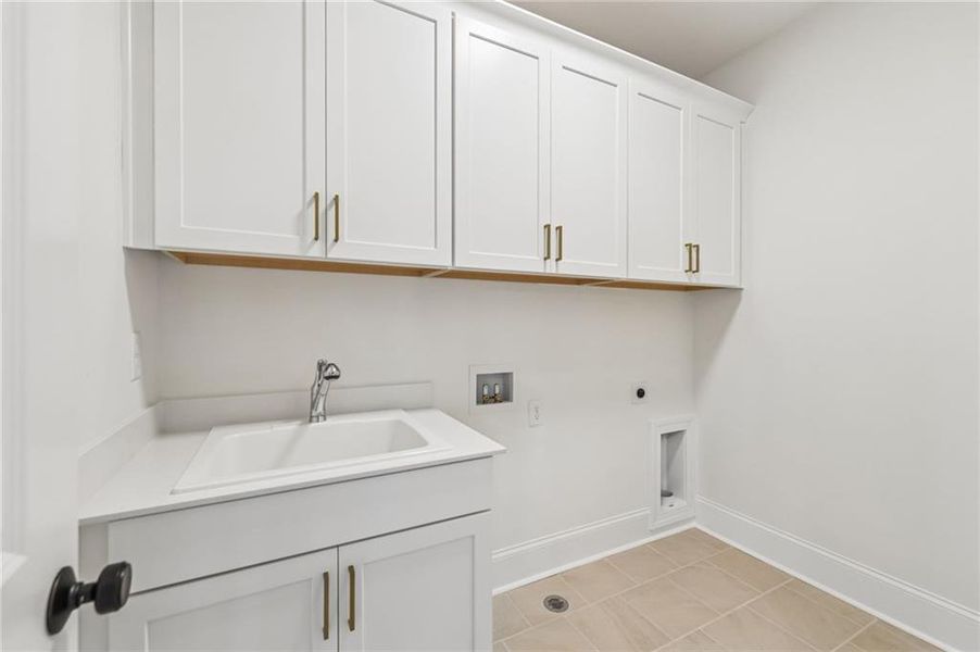 Furnished interior view inside a new home in Waterhaven, Cumming (Image 18).