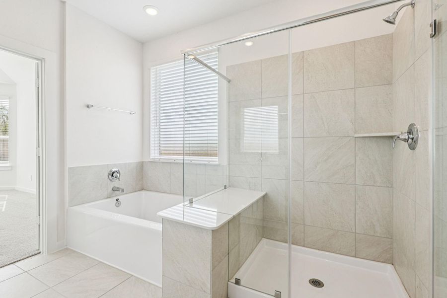 Furnished interior view inside a new home in Stewart's Ranch, Conroe (Image 10).