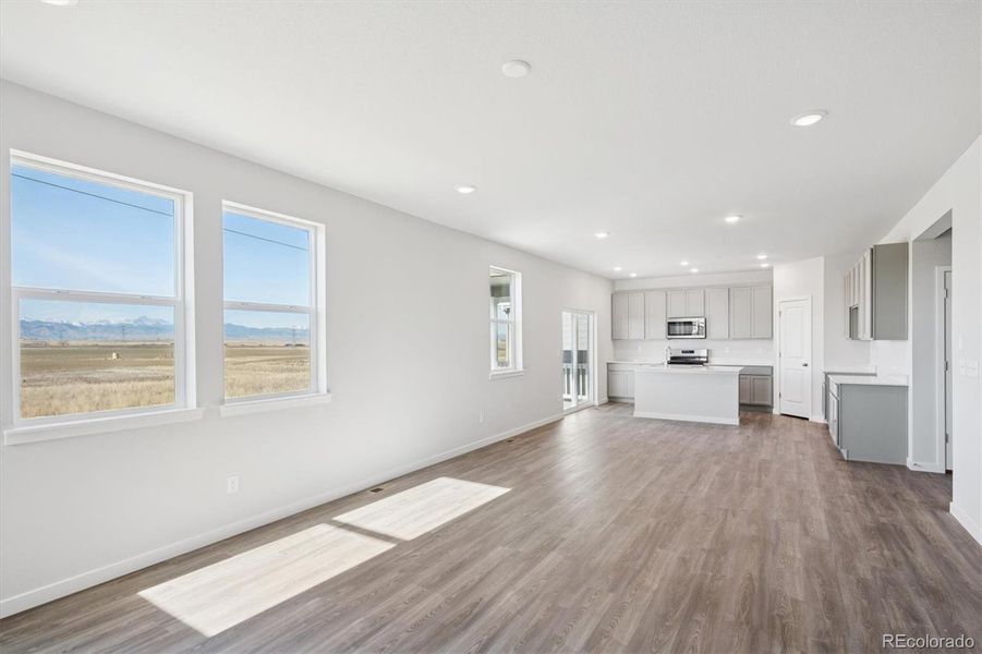 Spacious, unfurnished interior of a new home in Sweetgrass, Dacono (Image 14).