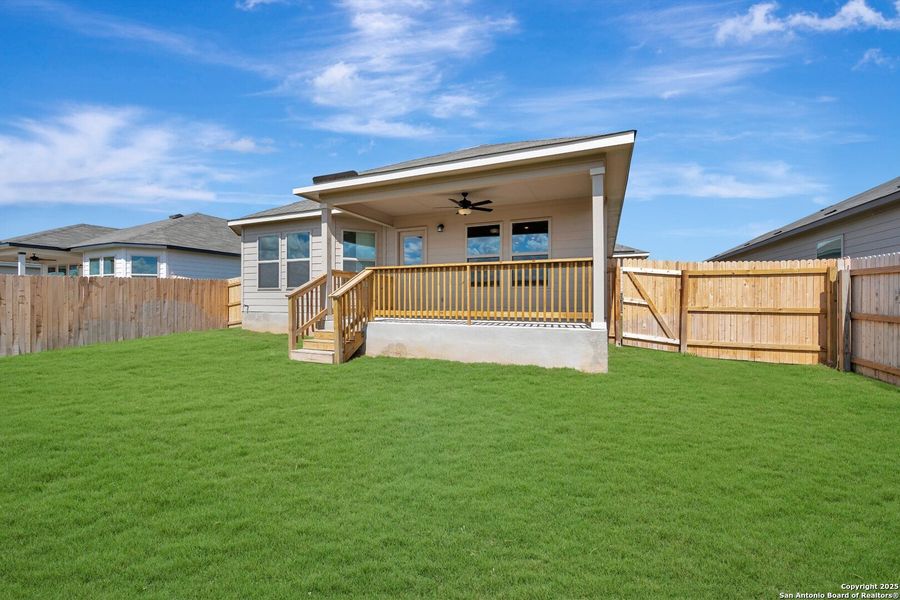 Exterior details and patio area of a home in Greenspoint Heights, Seguin (Image 21).