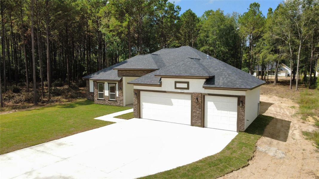 l images used are for illustrative purposes only and are intended to convey the concept and vision of the homes. They are for guidance only, may change as work progresses, and do not necessarily represent a true and accurate depiction of the finished product, and specifications may vary.
