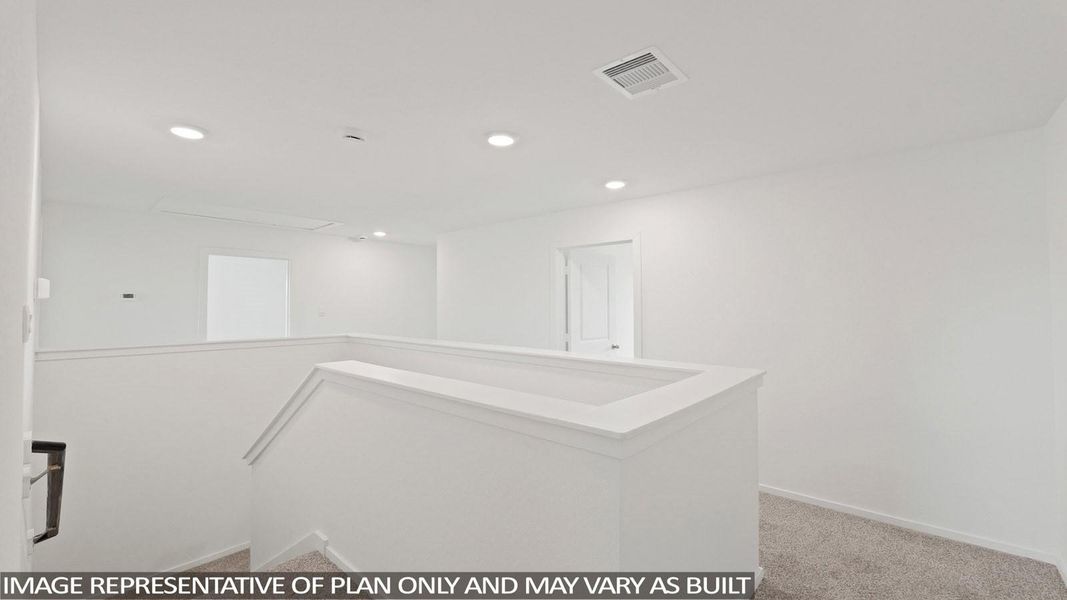 Spacious, unfurnished interior of a new home in Lexington Heights, Willis (Image 18).