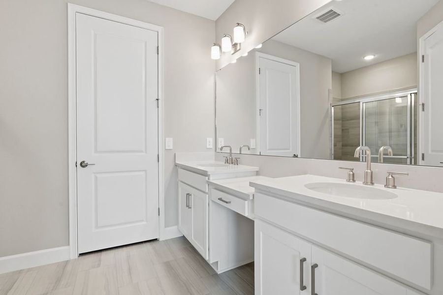 Furnished interior view inside a new home in Esplanade at Azario Lakewood Ranch, Lakewood Ranch (Image 5). Furnished interior view inside a new home in Esplanade at Azario Lakewood Ranch, Lakewood Ranch (Image 5).