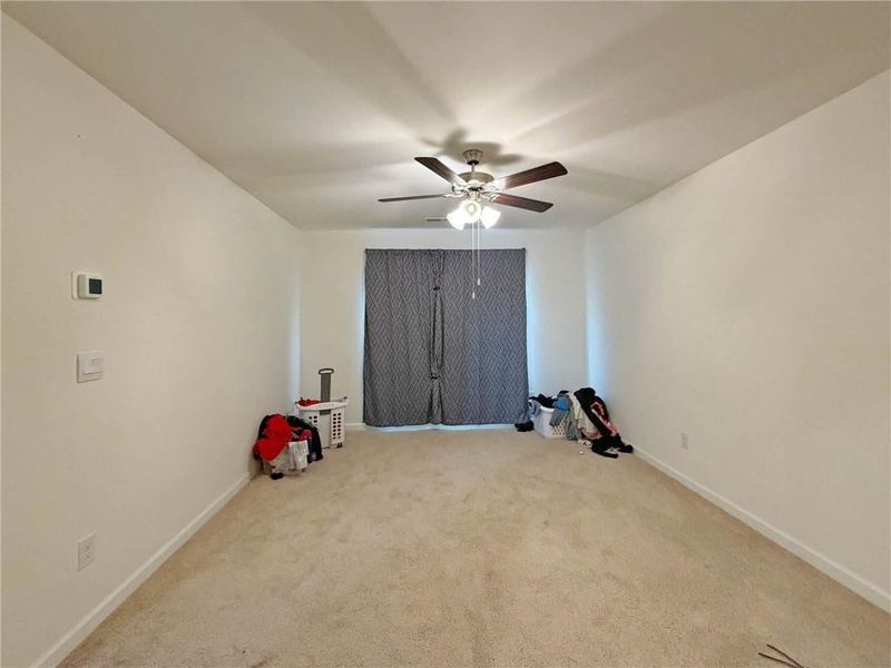 Spacious, unfurnished interior of a new home in , Stockbridge (Image 11).