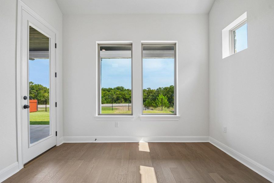 Spacious, unfurnished interior of a new home in Sauls Ranch, Round Rock (Image 33).
