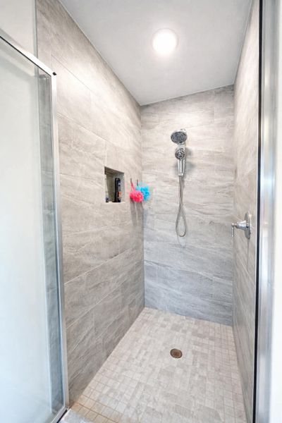 71c212b5-2a5e-448b-bee6-1579a6214315