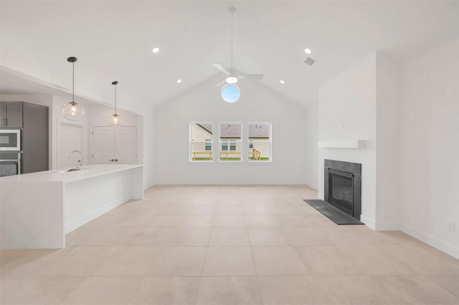 Impressive great room with high vaulted ceilings