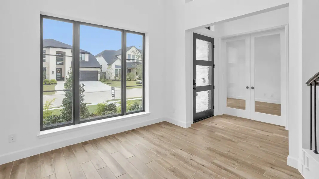 Spacious, unfurnished interior of a new home in Jubilee, Hockley (Image 12).