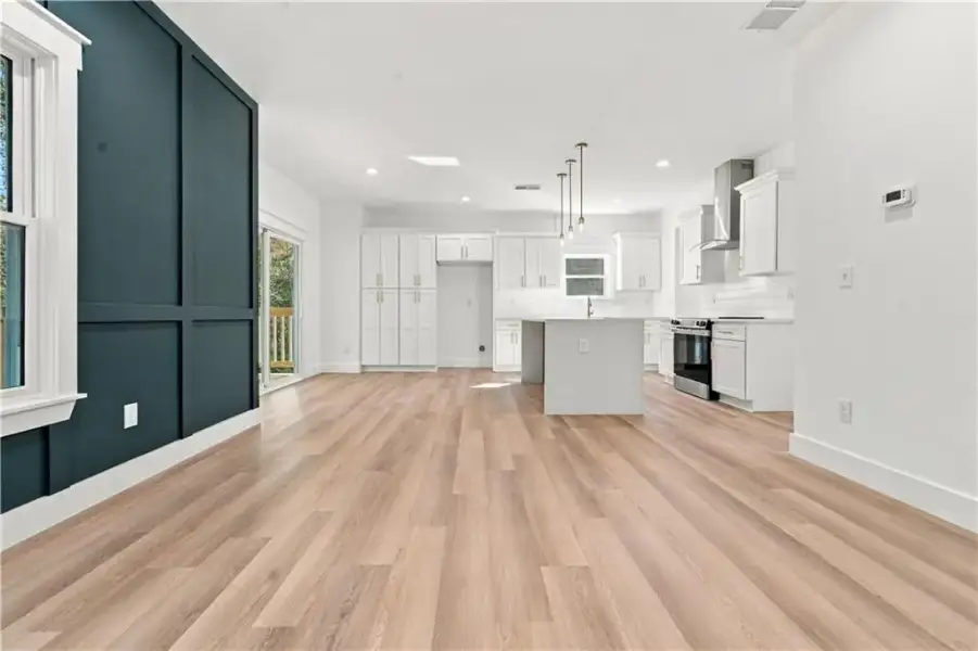 Spacious, unfurnished interior of a new home in , Austell (Image 18).