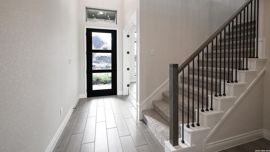 Spacious, unfurnished interior of a new home in Legacy at Lake Dunlap, New Braunfels (Image 18).