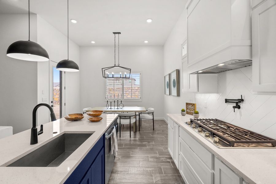 Furnished interior view inside a new home in Verdancia, El Paso (Image 29).