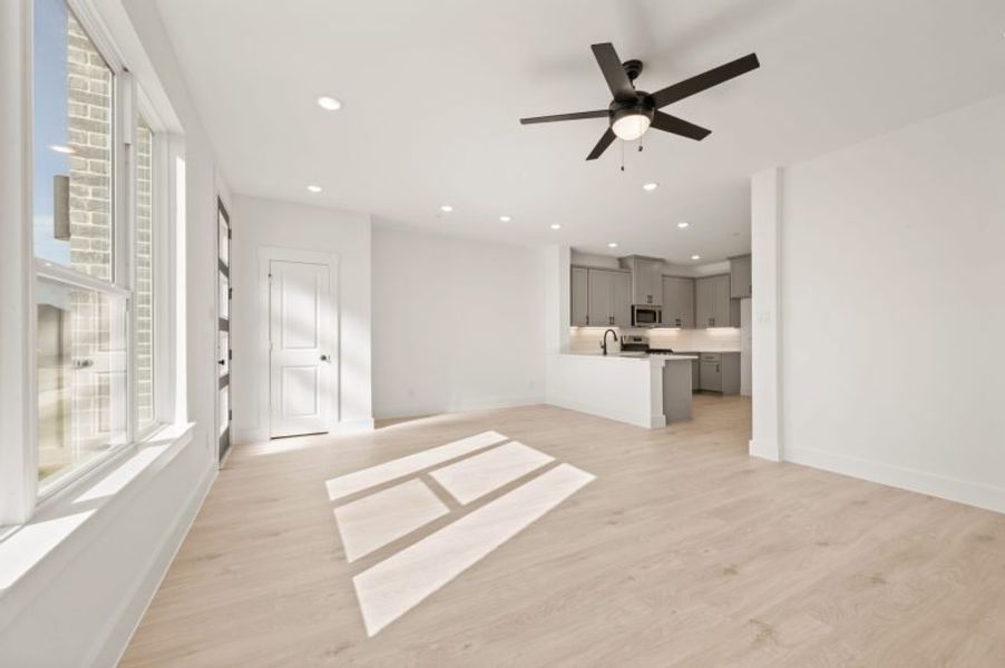 Spacious, unfurnished interior of a new home in Solterra Texas, Mesquite (Image 20). Spacious, unfurnished interior of a new home in Solterra Texas, Mesquite (Image 20).