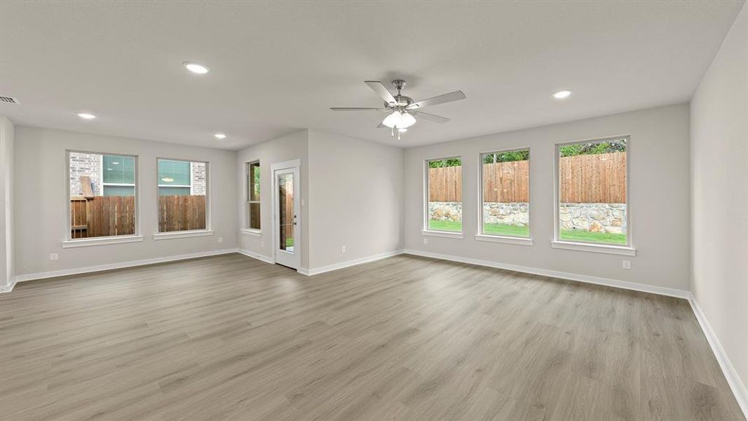 15. 1216 Cider Mill - Family 15. 1216 Cider Mill - Family