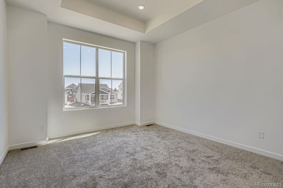 Spacious, unfurnished interior of a new home in Independence: The Pioneer Collection, Elizabeth (Image 9).