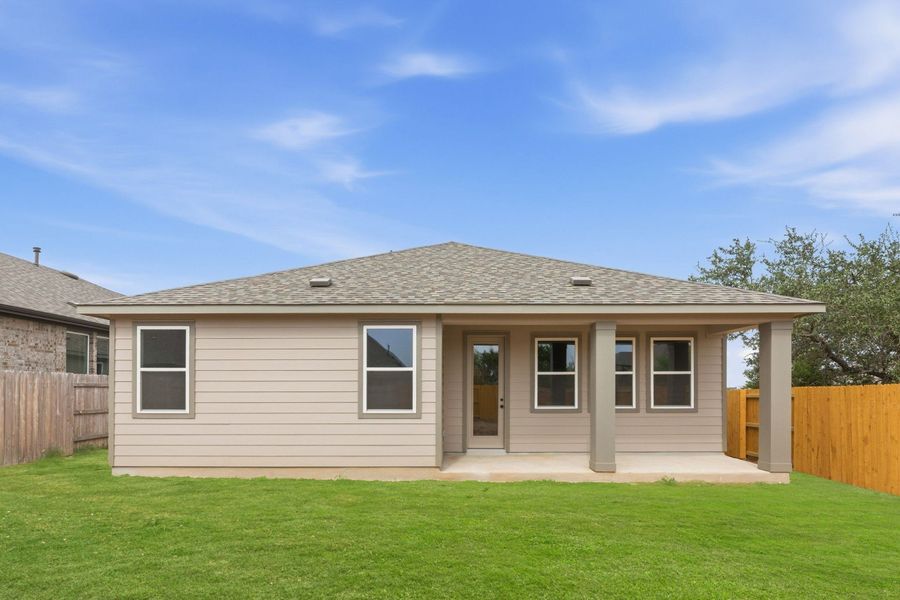 Exterior details and patio area of a home in La Cima, San Marcos (Image 20).