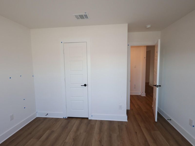 Spacious, unfurnished interior of a new home in Lago Mar, Santa Fe (Image 21).