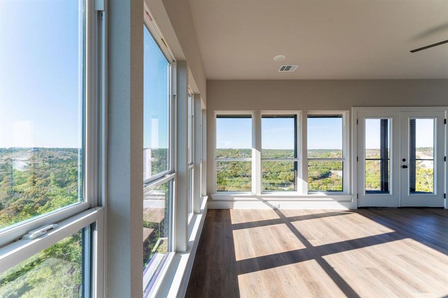 Spacious, unfurnished interior of a new home in , Rio Vista (Image 24).