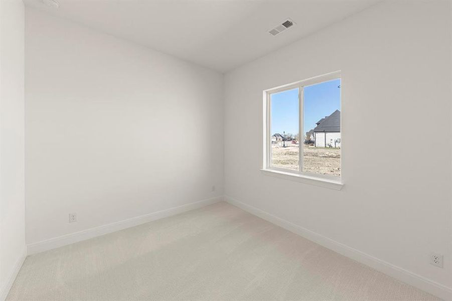 7_04. 1431 Kirkdale - Bed 2