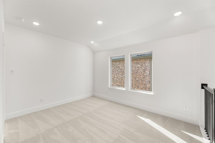 Spacious, unfurnished interior of a new home in Union Park, Little Elm (Image 23).