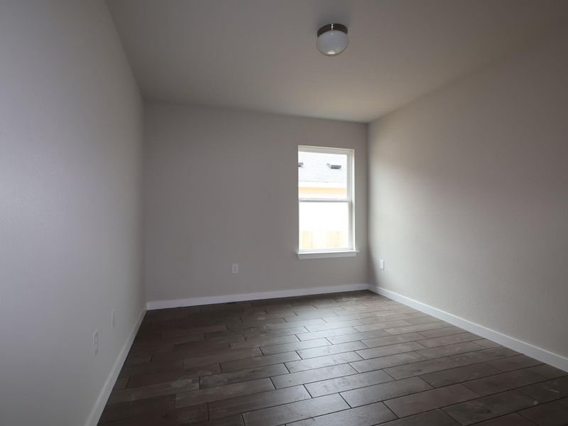 Spacious, unfurnished interior of a new home in Willow Springs, Buda (Image 6).