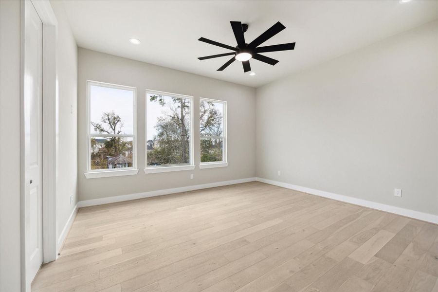 Master bedroom Master bedroom